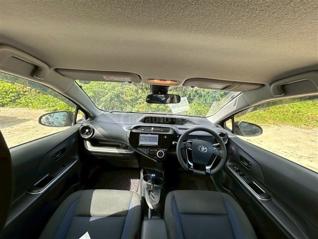 Toyota Aqua - фото 13