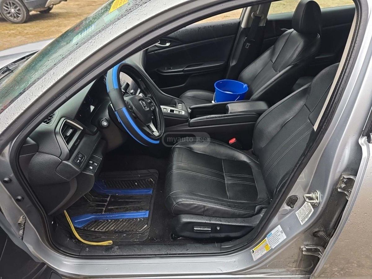 Honda Insight - фото 5