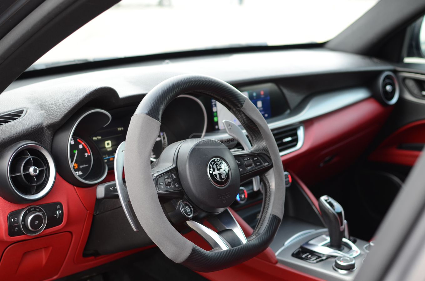 Alfa Romeo Stelvio - фото 9