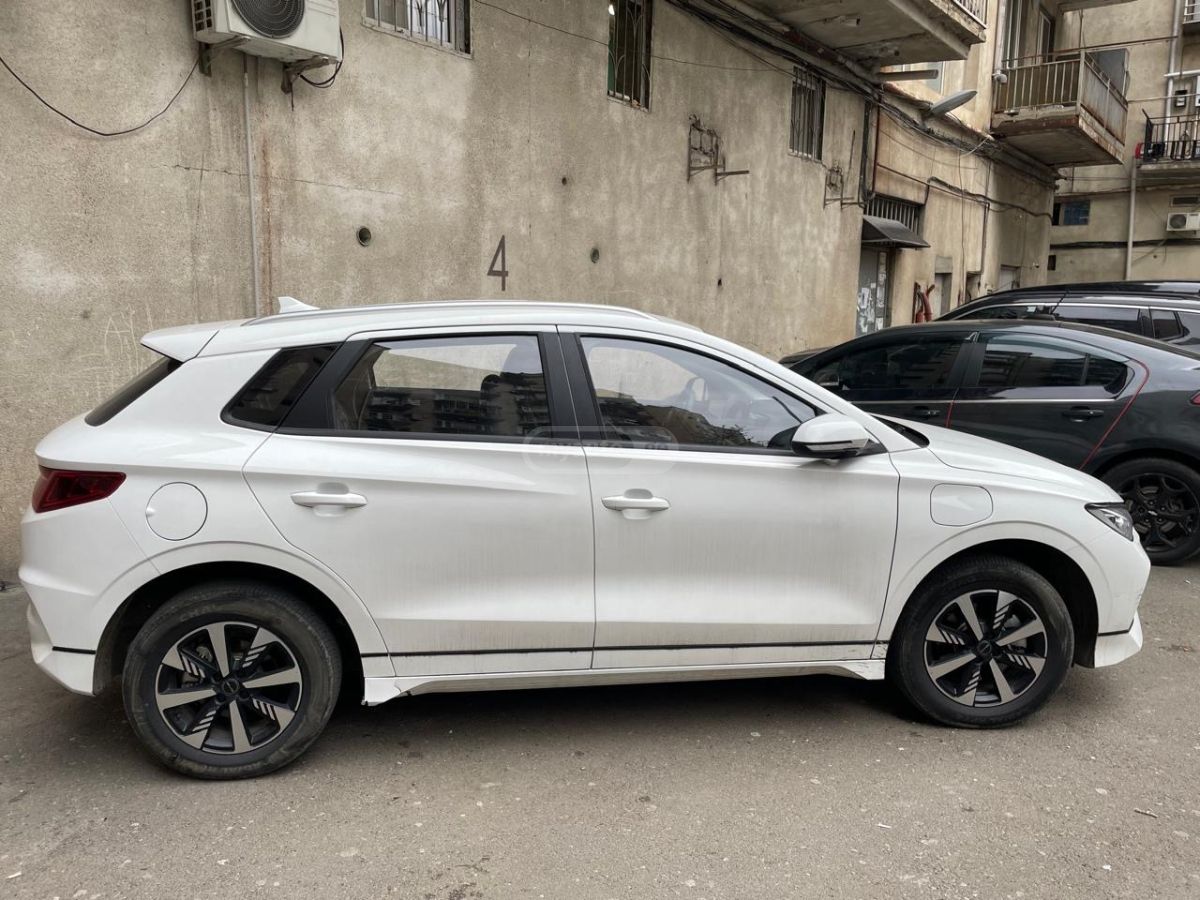 BYD E2 - фото 1