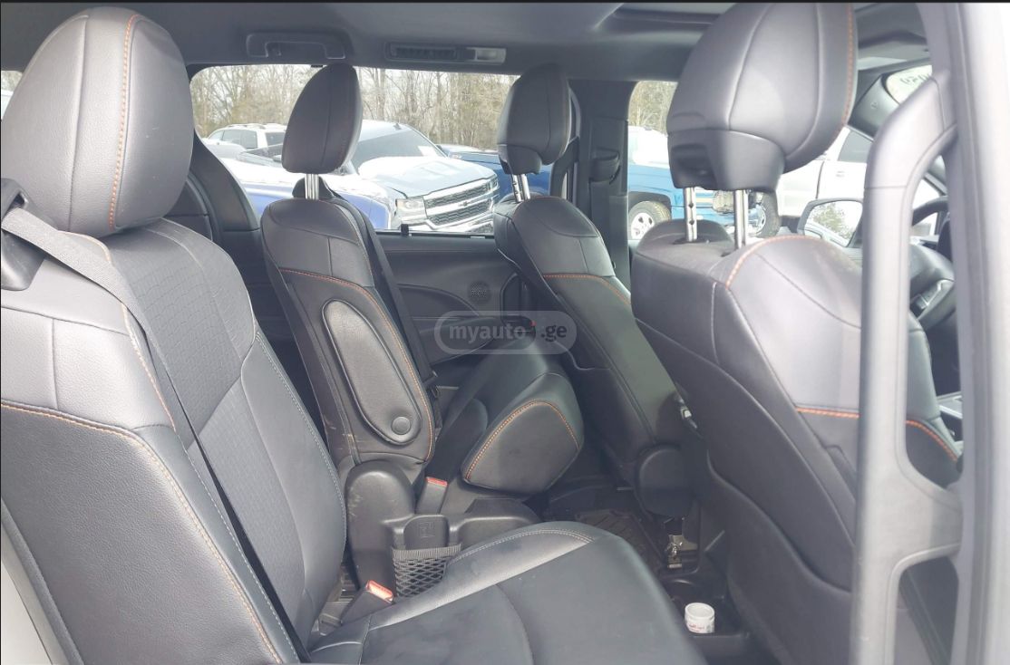 Toyota xse — миниатюра 6