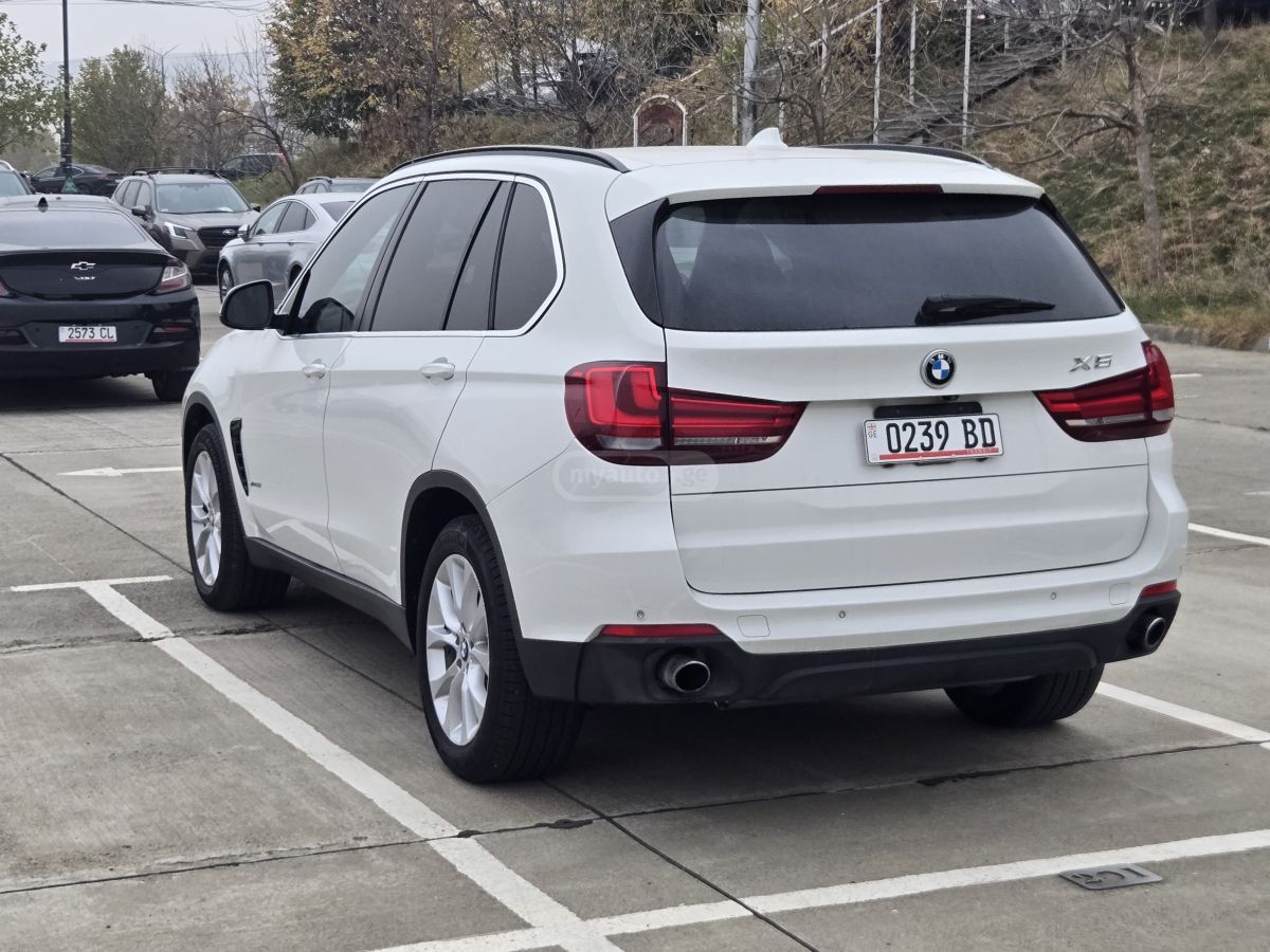 BMW X5 - фото 5