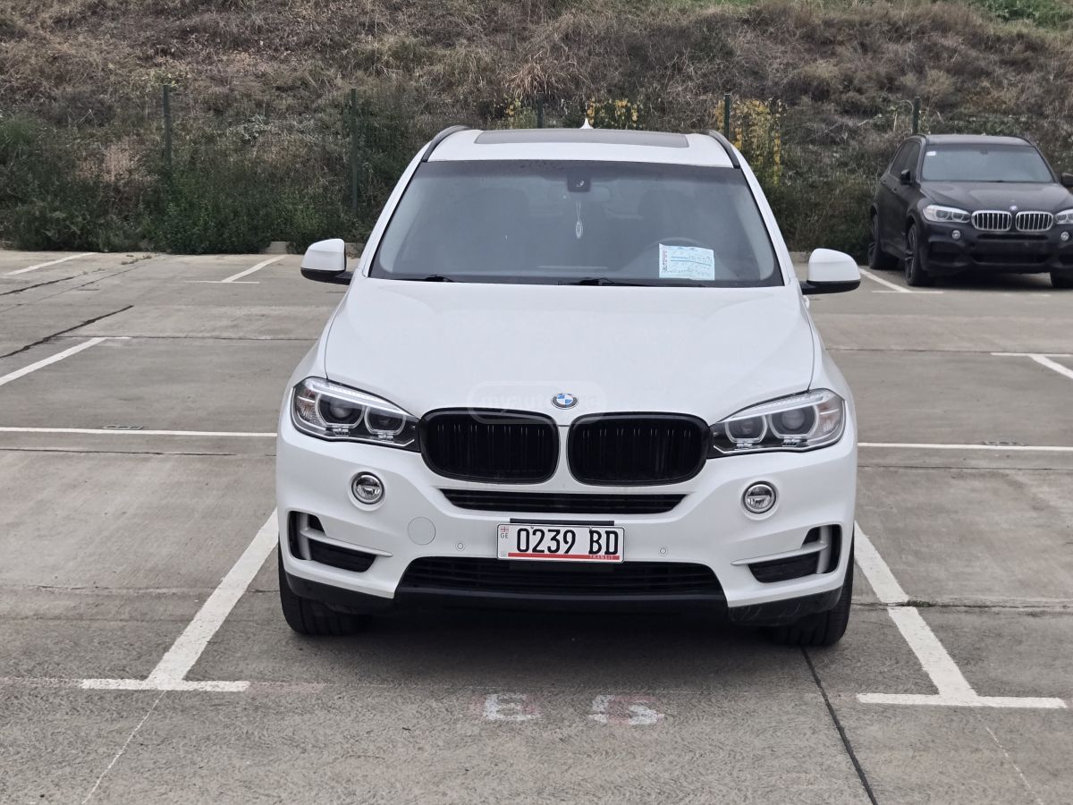 BMW X5 - фото 7