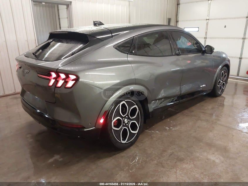 Ford Mustang Mach-E GT 4dr All-Wheel Drive Automat 2023 — миниатюра 4