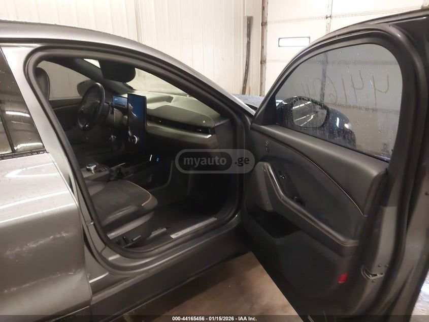 Ford Mustang Mach-E GT 4dr All-Wheel Drive Automat 2023 — миниатюра 5