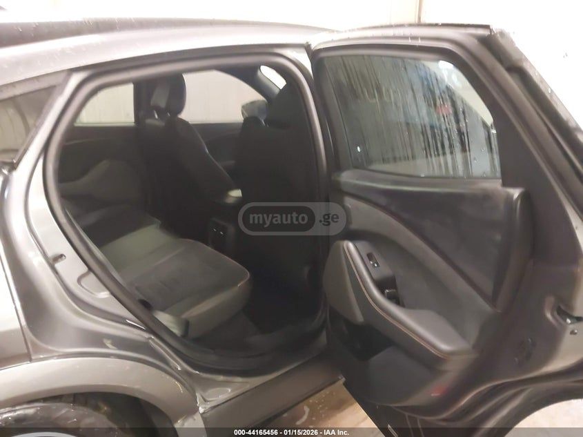 Ford Mustang Mach-E GT 4dr All-Wheel Drive Automat 2023 — миниатюра 8