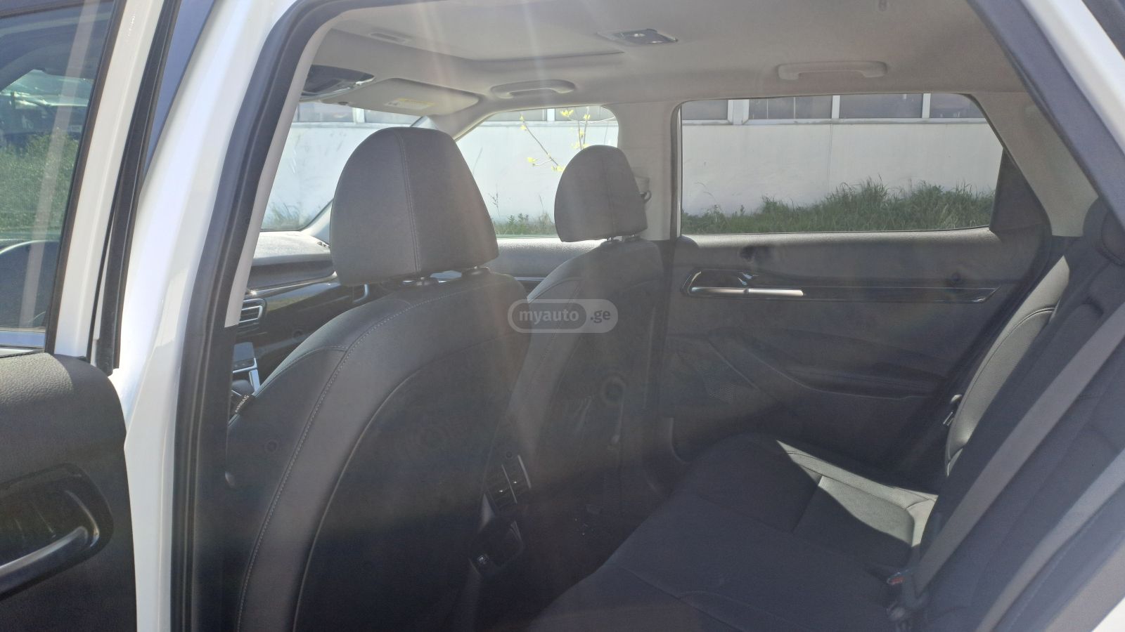 Kia Seltos - фото 8