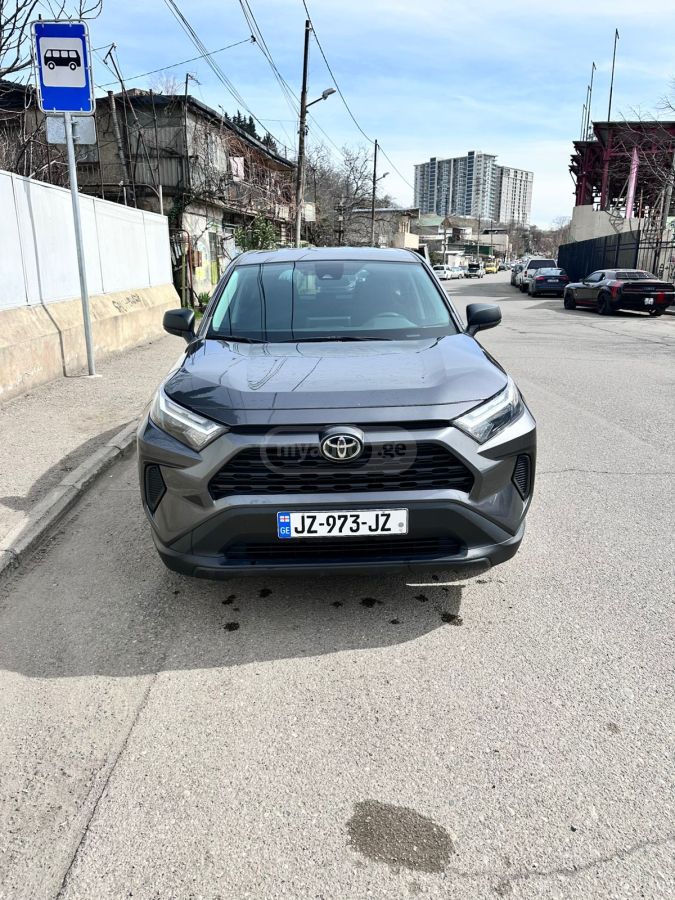 Toyota LE 4dr All-Wheel Drive Automat — миниатюра 1