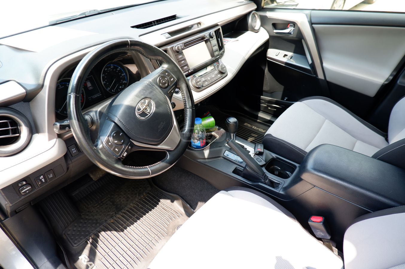 Toyota Rav 4 - фото 11