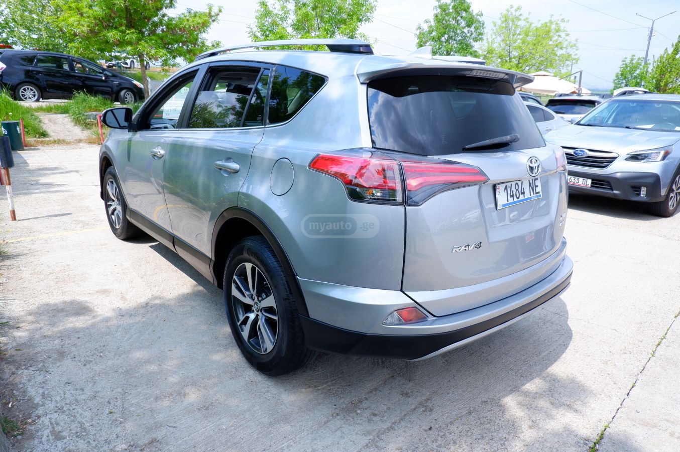 Toyota Rav 4 - фото 6