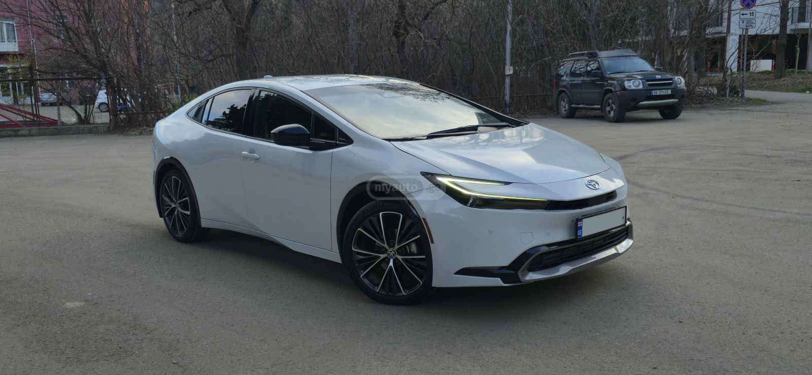 Toyota XLE 5dr Front-Wheel Drive Hatc — миниатюра 4