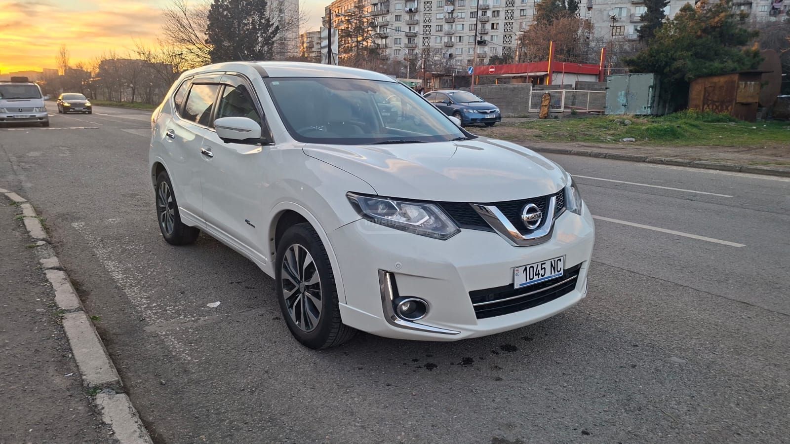 Nissan X-Trail - фото 1