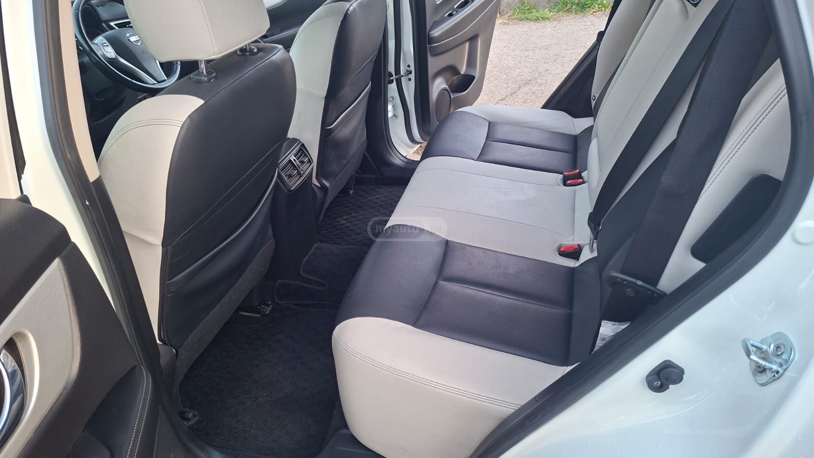 Nissan X-Trail - фото 11