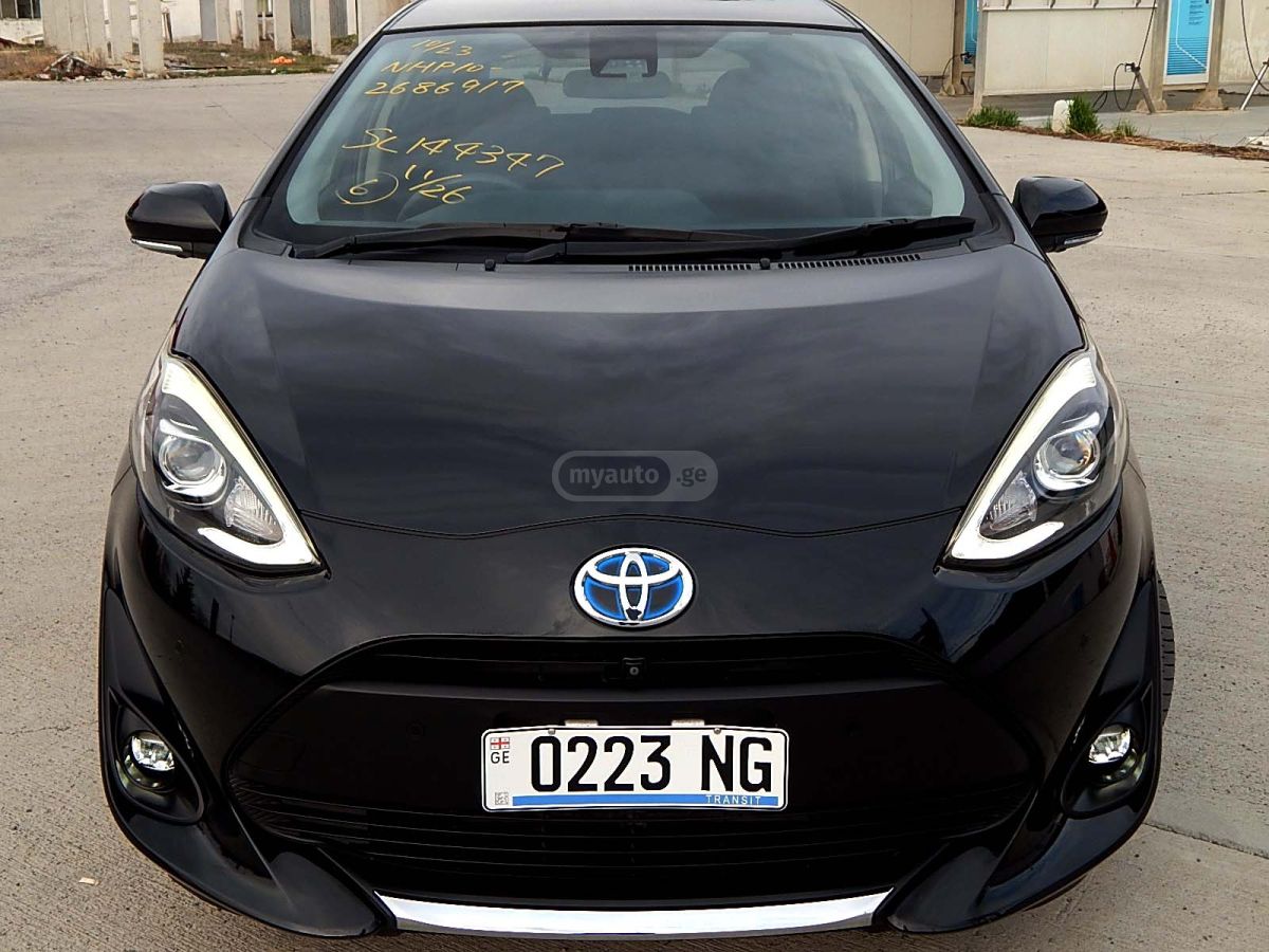 Toyota Aqua - фото 1