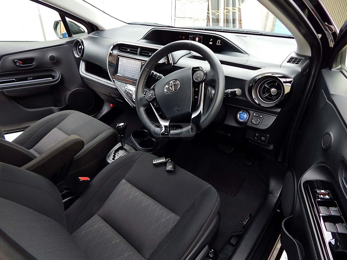 Toyota Aqua - фото 11