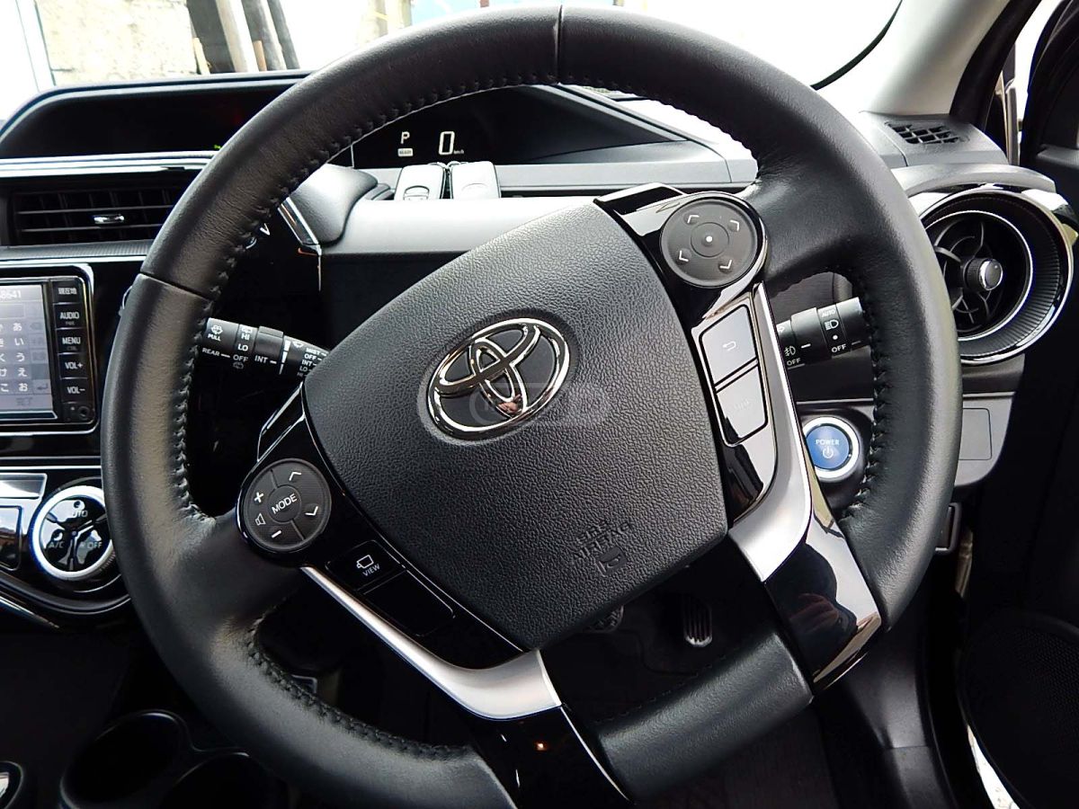 Toyota Aqua - фото 13