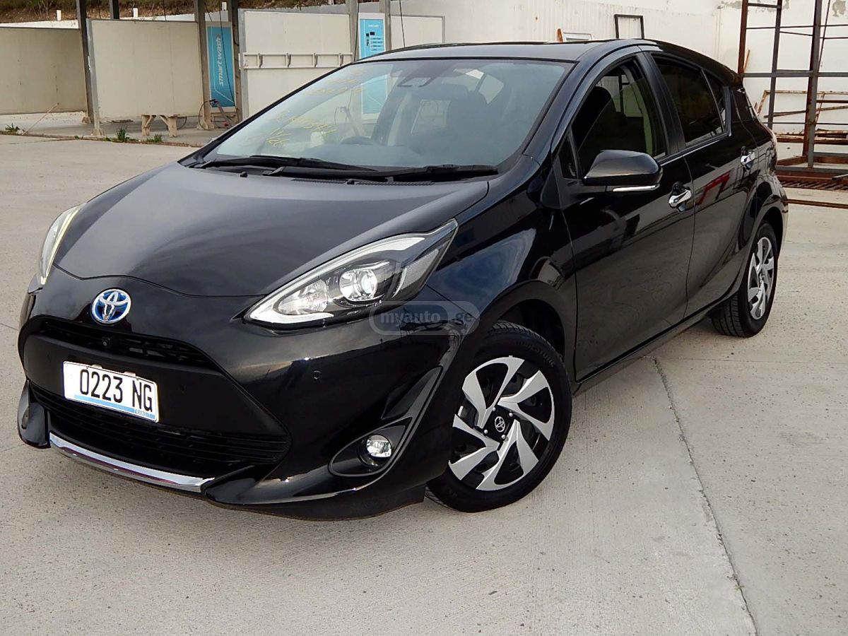 Toyota Aqua - фото 5