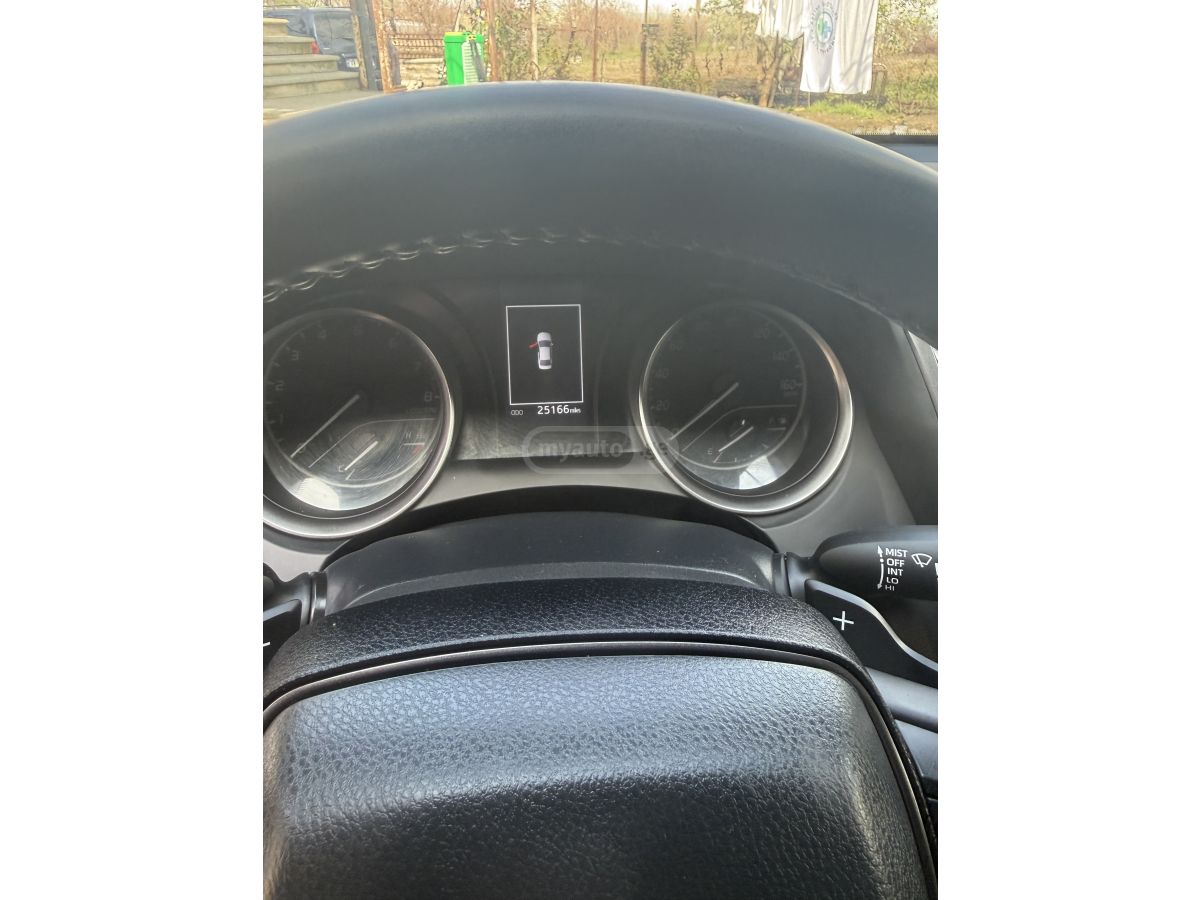 Toyota Camry - фото 5