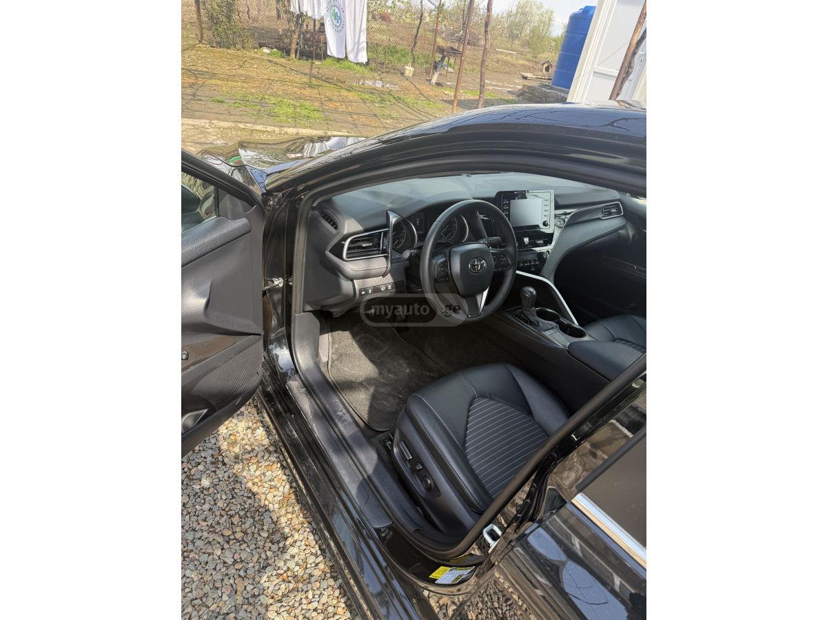 Toyota Camry - фото 6