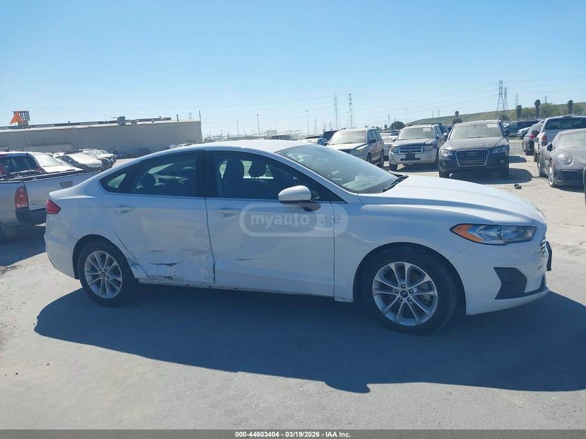 Ford Fusion - фото 13