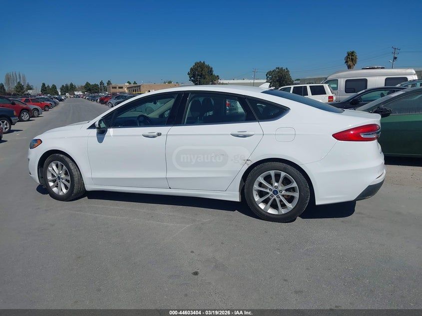 Ford Fusion - фото 14