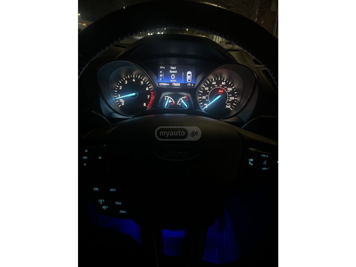 Ford Escape - фото 7