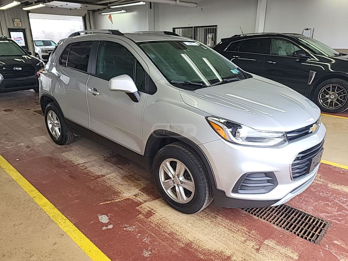 Chevrolet Trax - фото 1