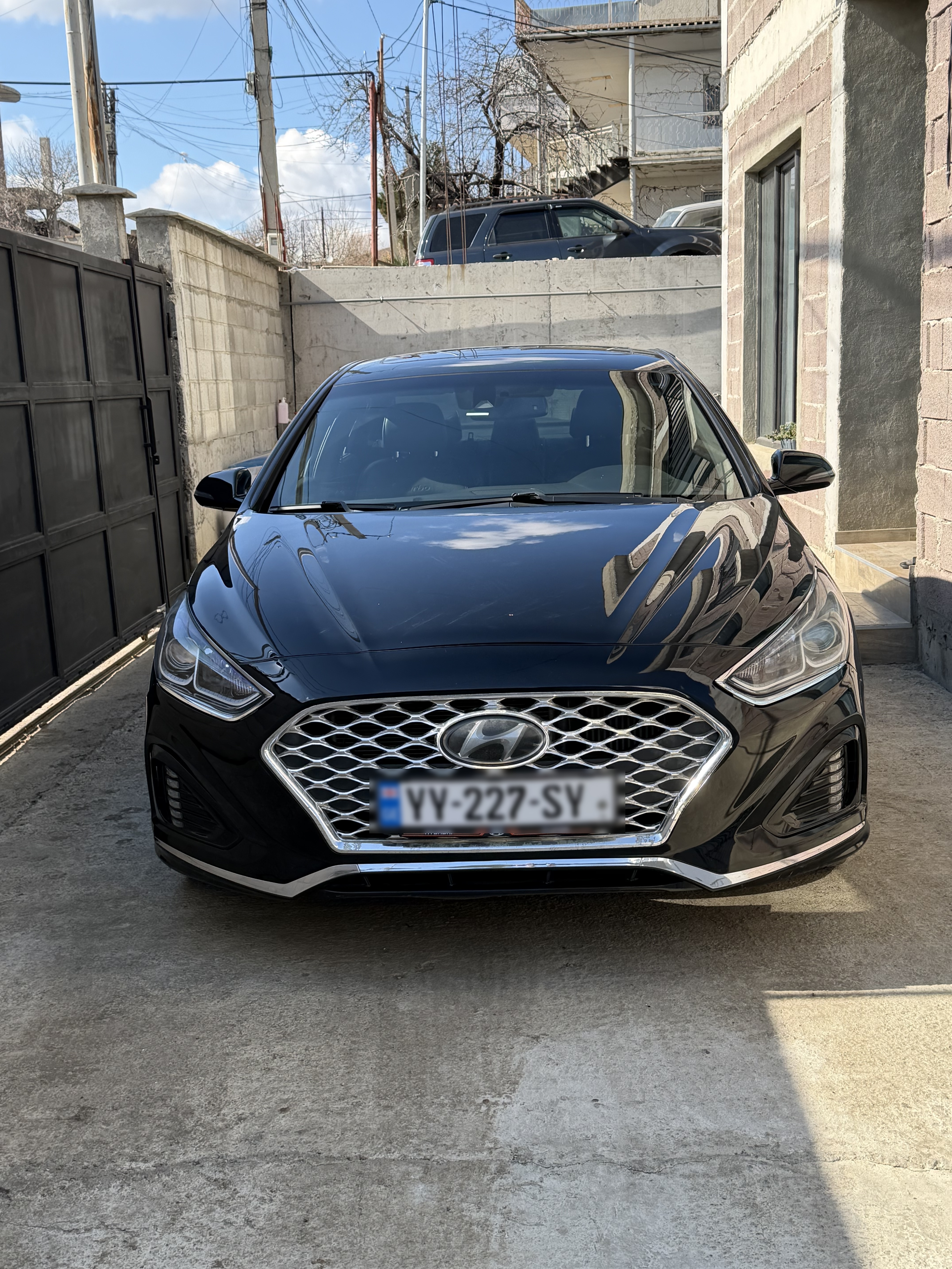 Hyundai Sonata - фото 1