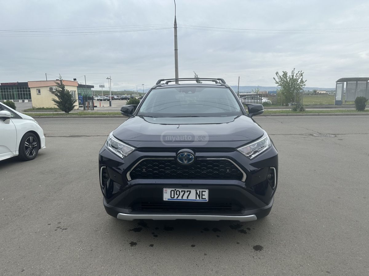 Toyota Rav 4 - фото 1
