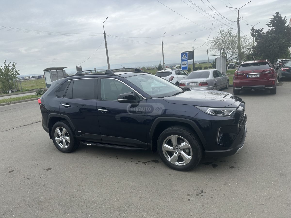 Toyota Rav 4 - фото 12