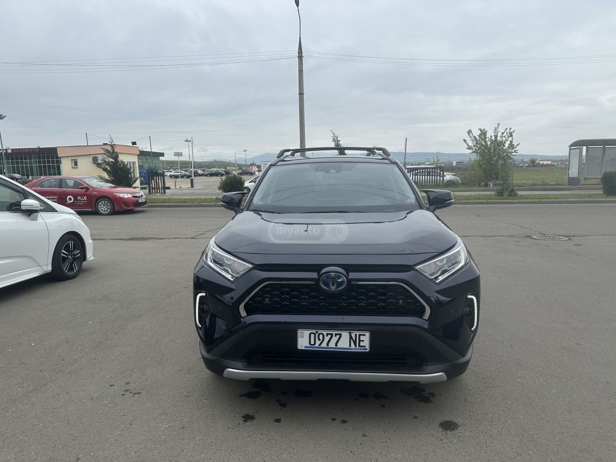 Toyota Rav 4 - фото 3