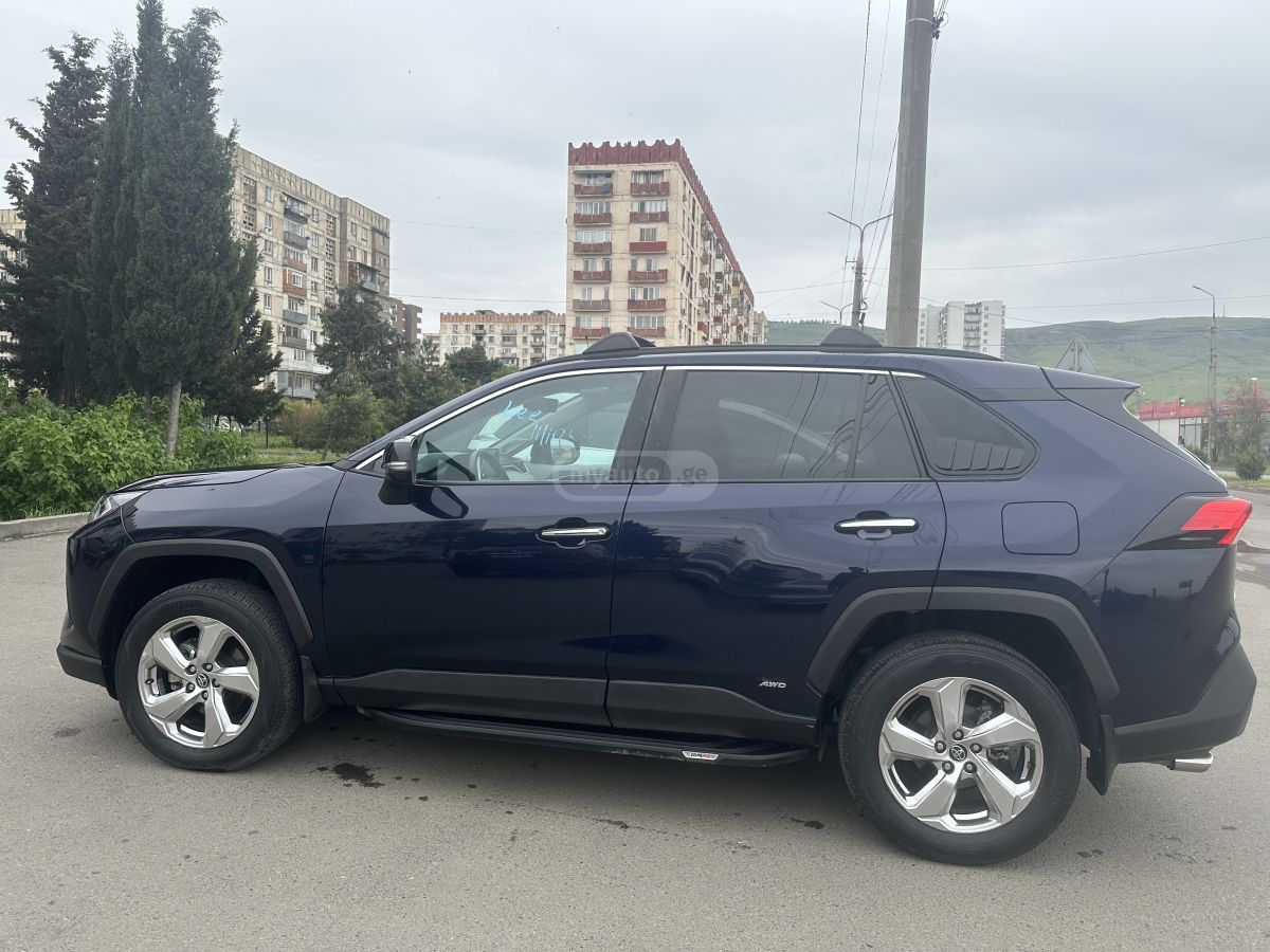 Toyota Rav 4 - фото 6