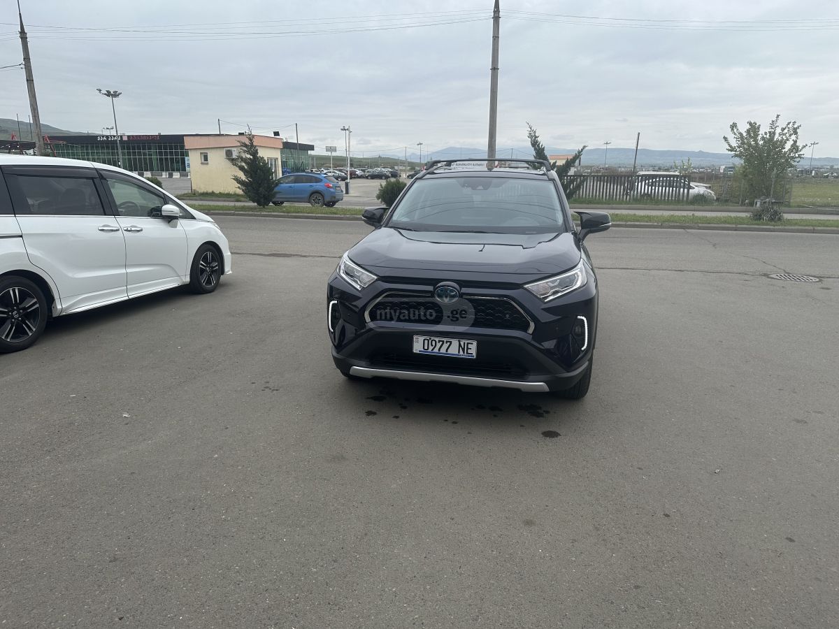 Toyota Rav 4 - фото 7
