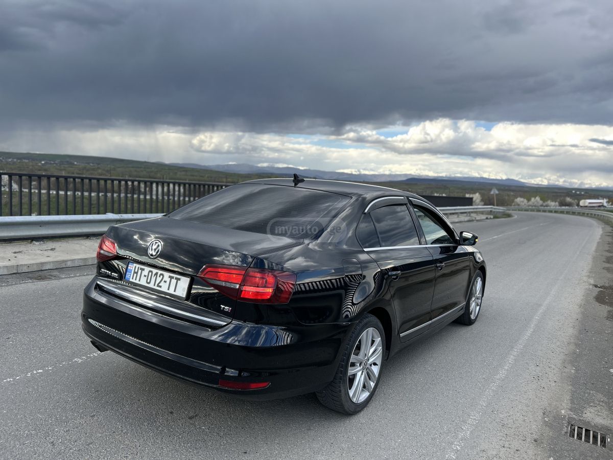 Volkswagen Jetta - фото 5