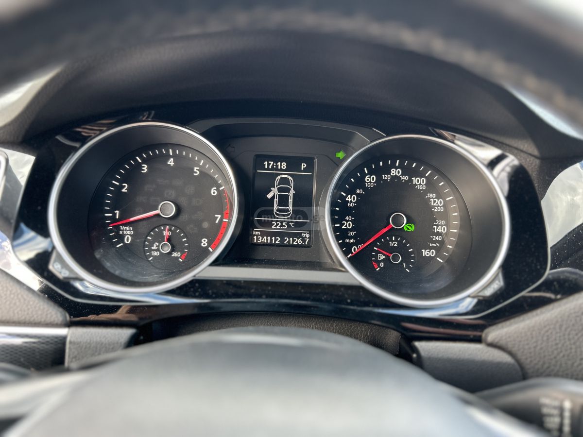 Volkswagen Jetta - фото 9