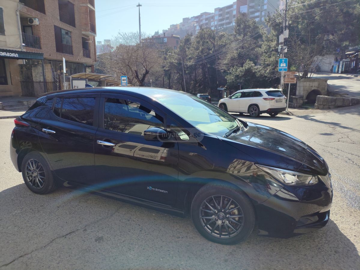 Nissan Leaf - фото 3