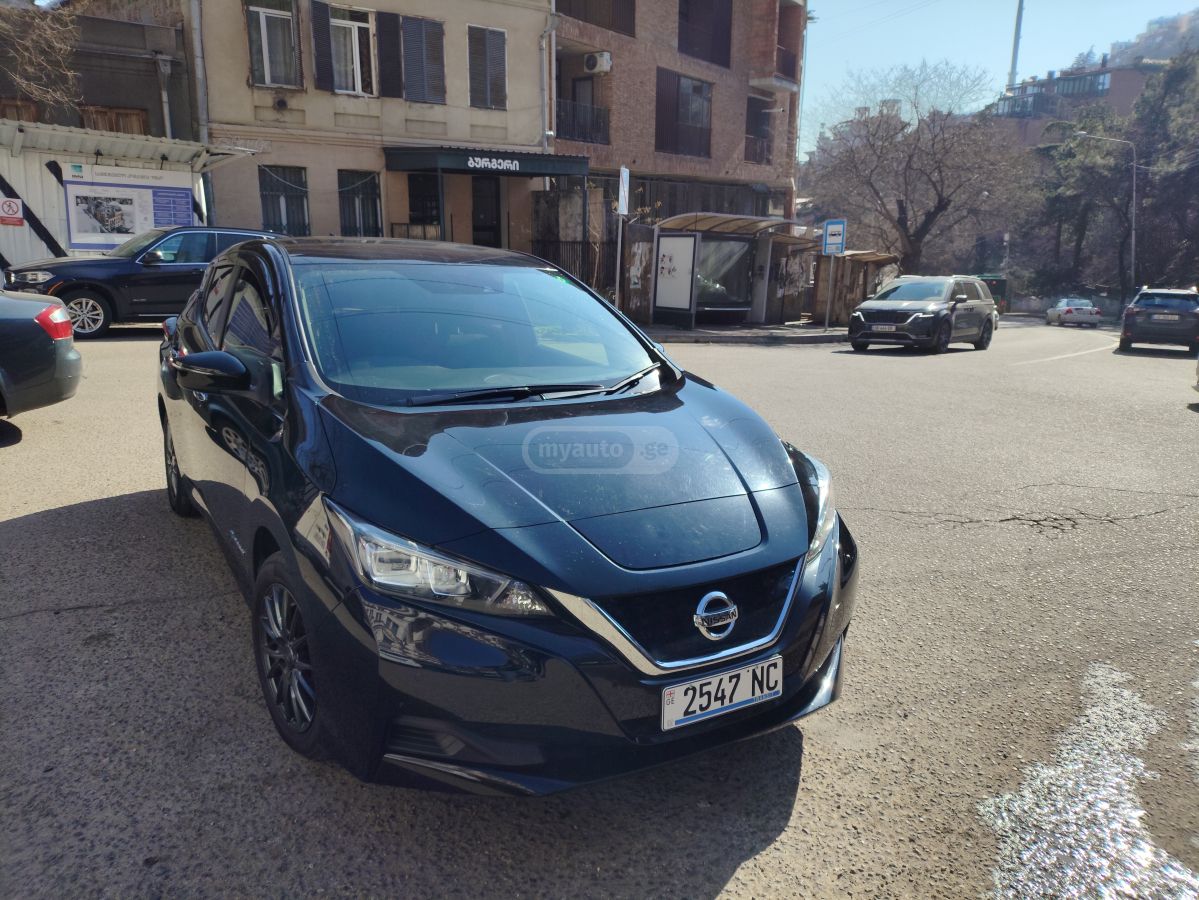 Nissan Leaf - фото 4