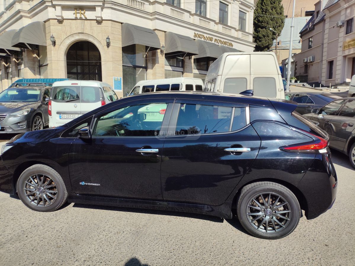 Nissan Leaf - фото 7
