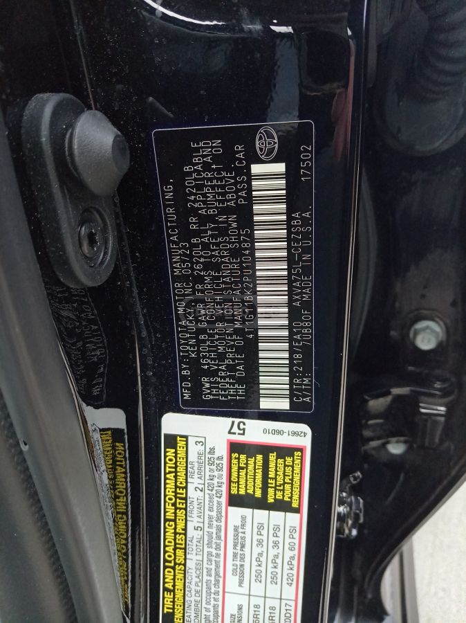 Toyota SE 4dr All-Wheel Drive Sedan A — миниатюра 12