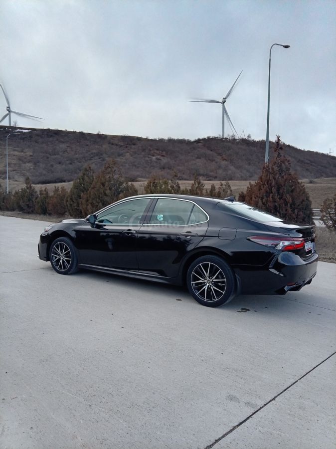 Toyota SE 4dr All-Wheel Drive Sedan A — миниатюра 5