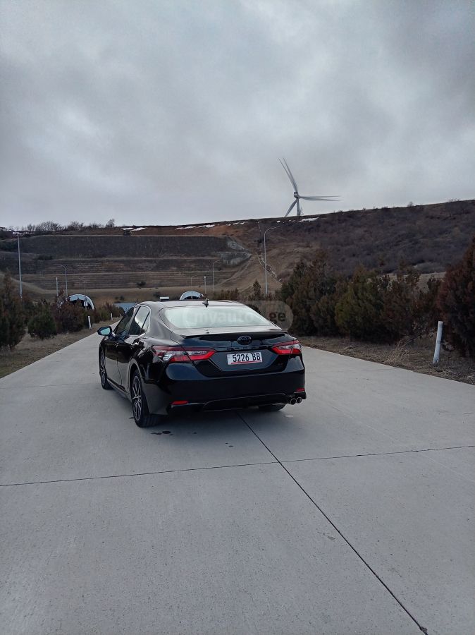 Toyota SE 4dr All-Wheel Drive Sedan A — миниатюра 6