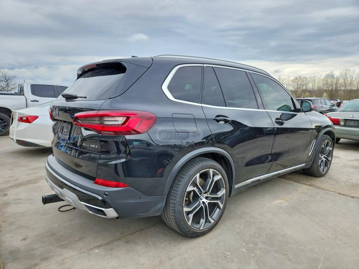 BMW X5 - фото 3