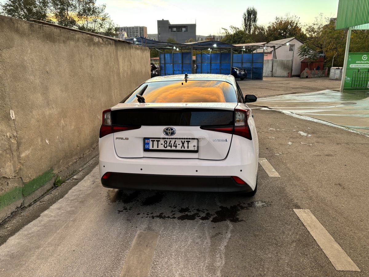 Toyota Prius - фото 3