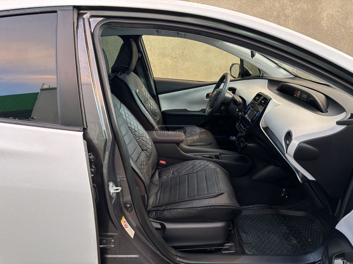 Toyota Prius - фото 4
