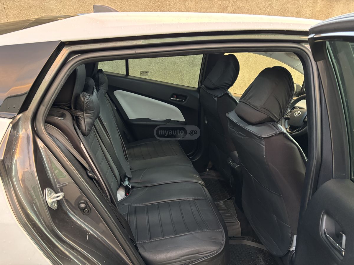 Toyota Prius - фото 5