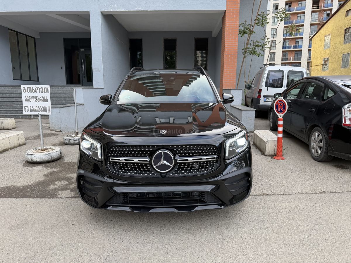 Mercedes-Benz GLB 250 - фото 1