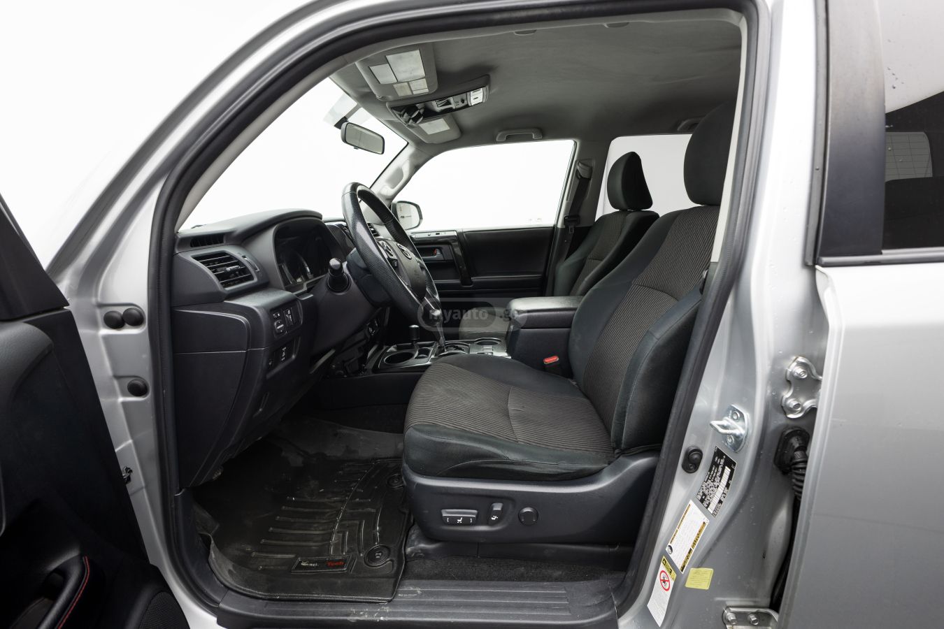 Toyota 4 Runner - фото 10