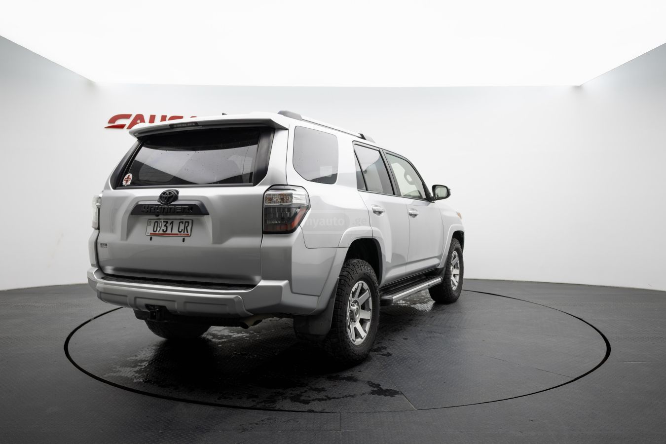 Toyota 4 Runner - фото 4