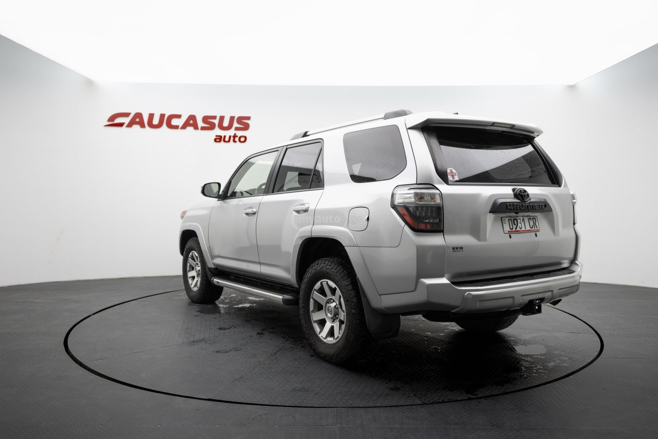 Toyota 4 Runner - фото 6