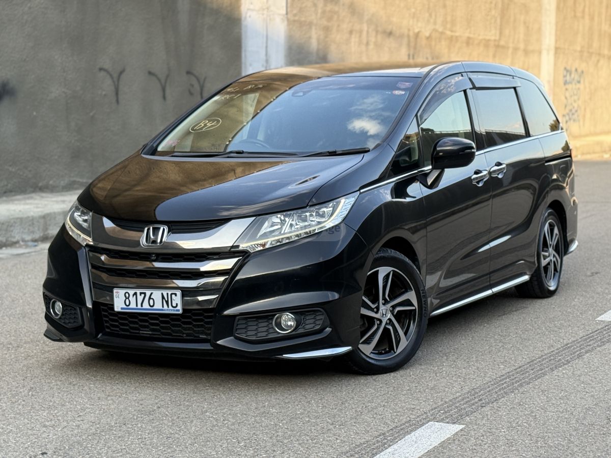 Honda Odyssey - фото 1